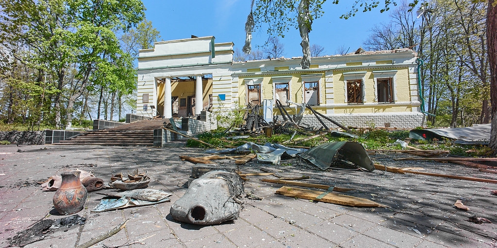 Уцелевшие наружные стены музея 