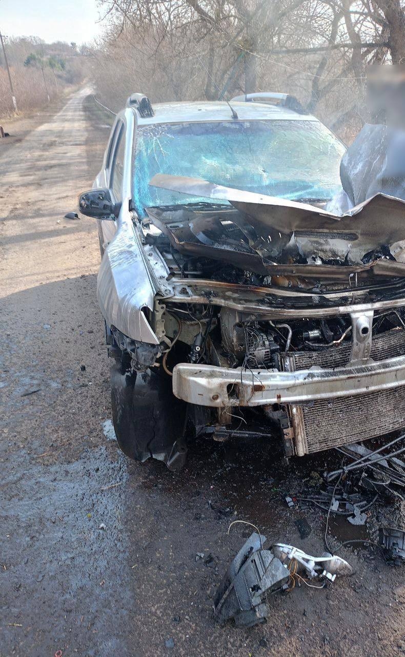 Последствия атаки на автомобиль главы Беловского района в Курской области Николая Волобуева