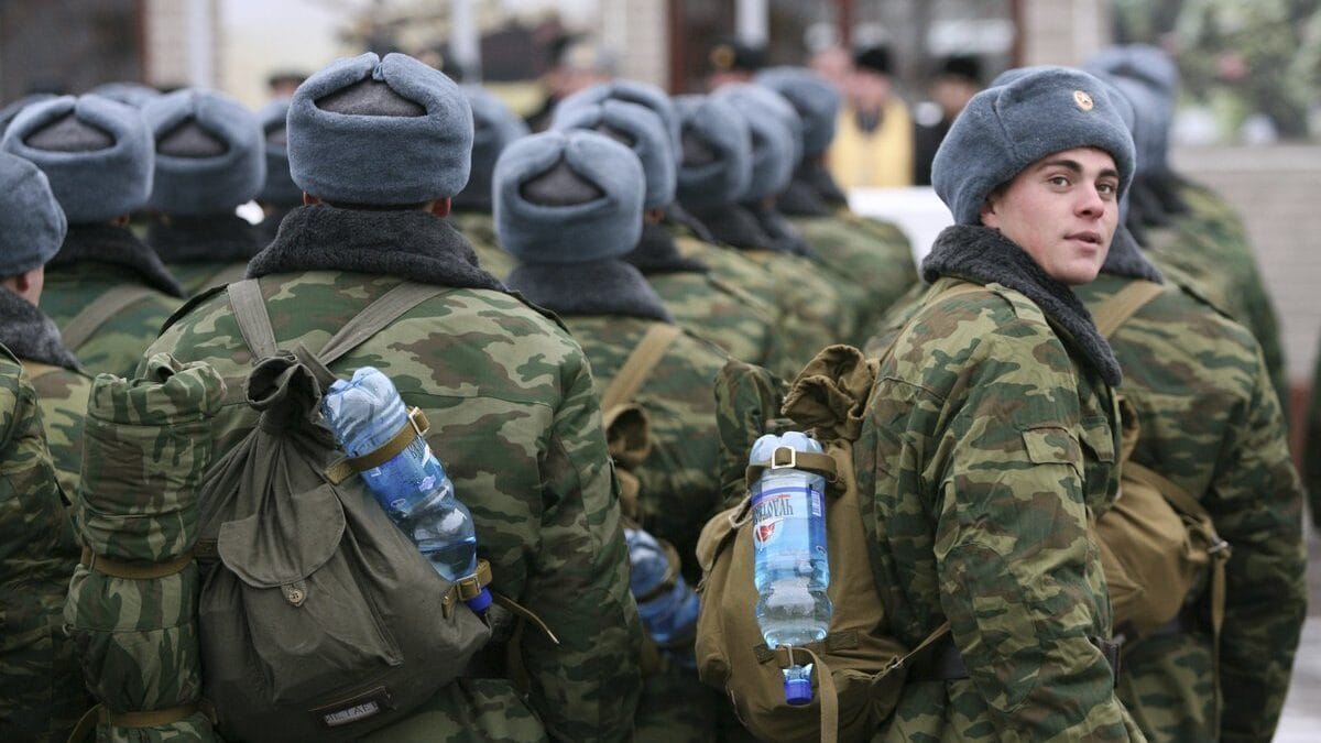 Району Забайкалья поручили выполнить план по набору контрактников на войну с Украиной. При этом власти РФ отрицают планы по мобилизации