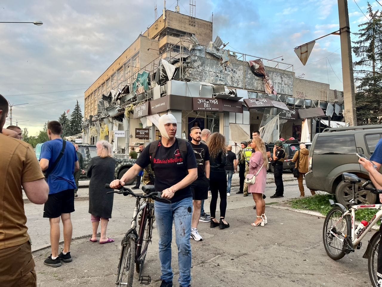Россия нанесла ракетный удар по Краматорску. Три человека погибли, более 20 ранены