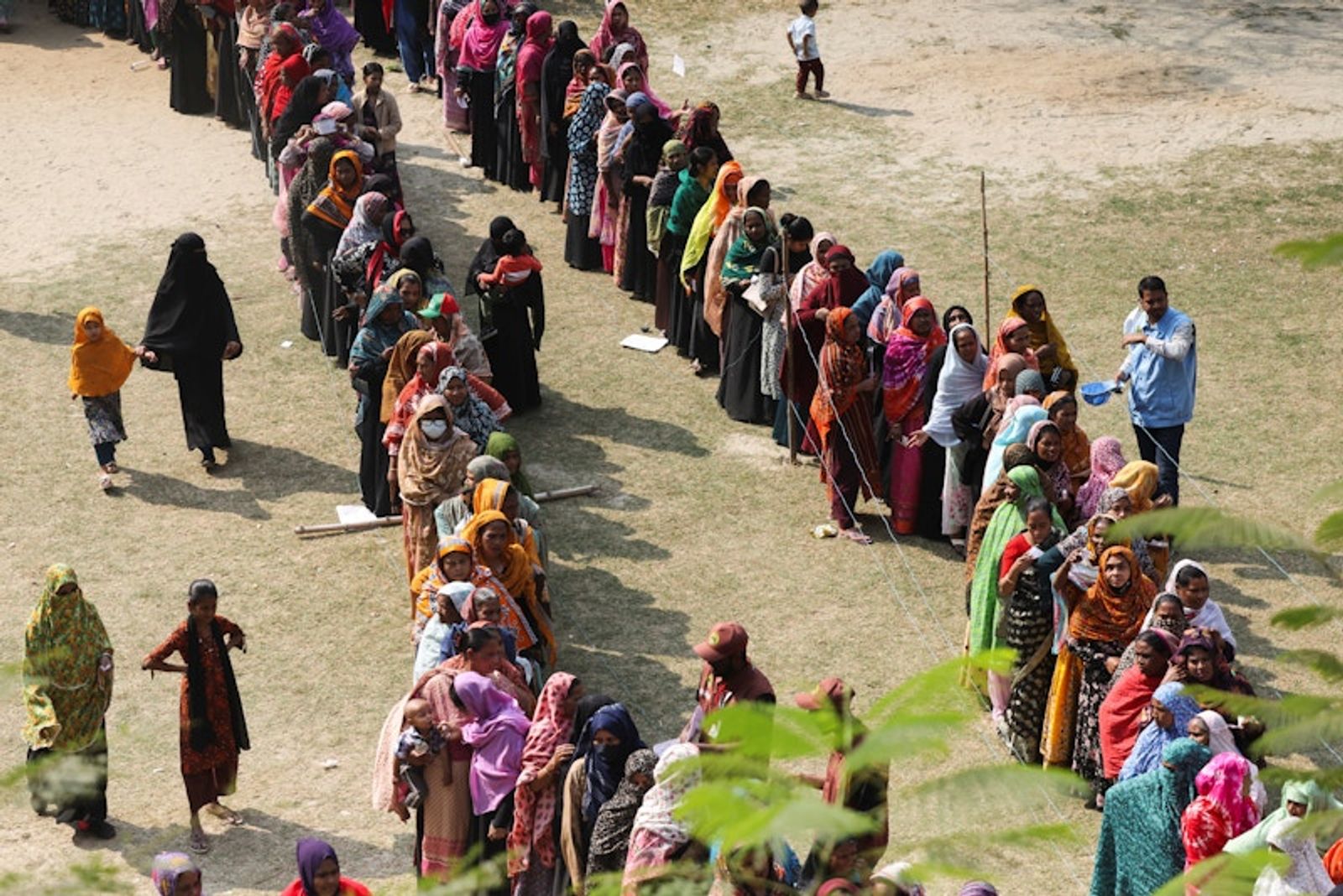 Очередь избирателей в столице Дакке